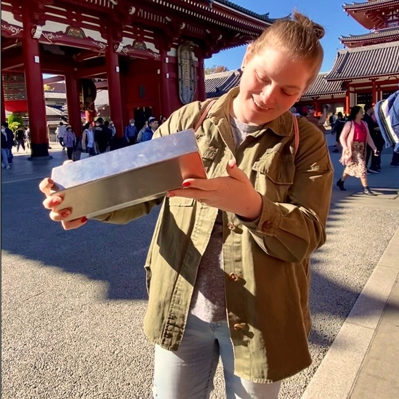 Meet your Posher, Cara - Picture 2 of 3